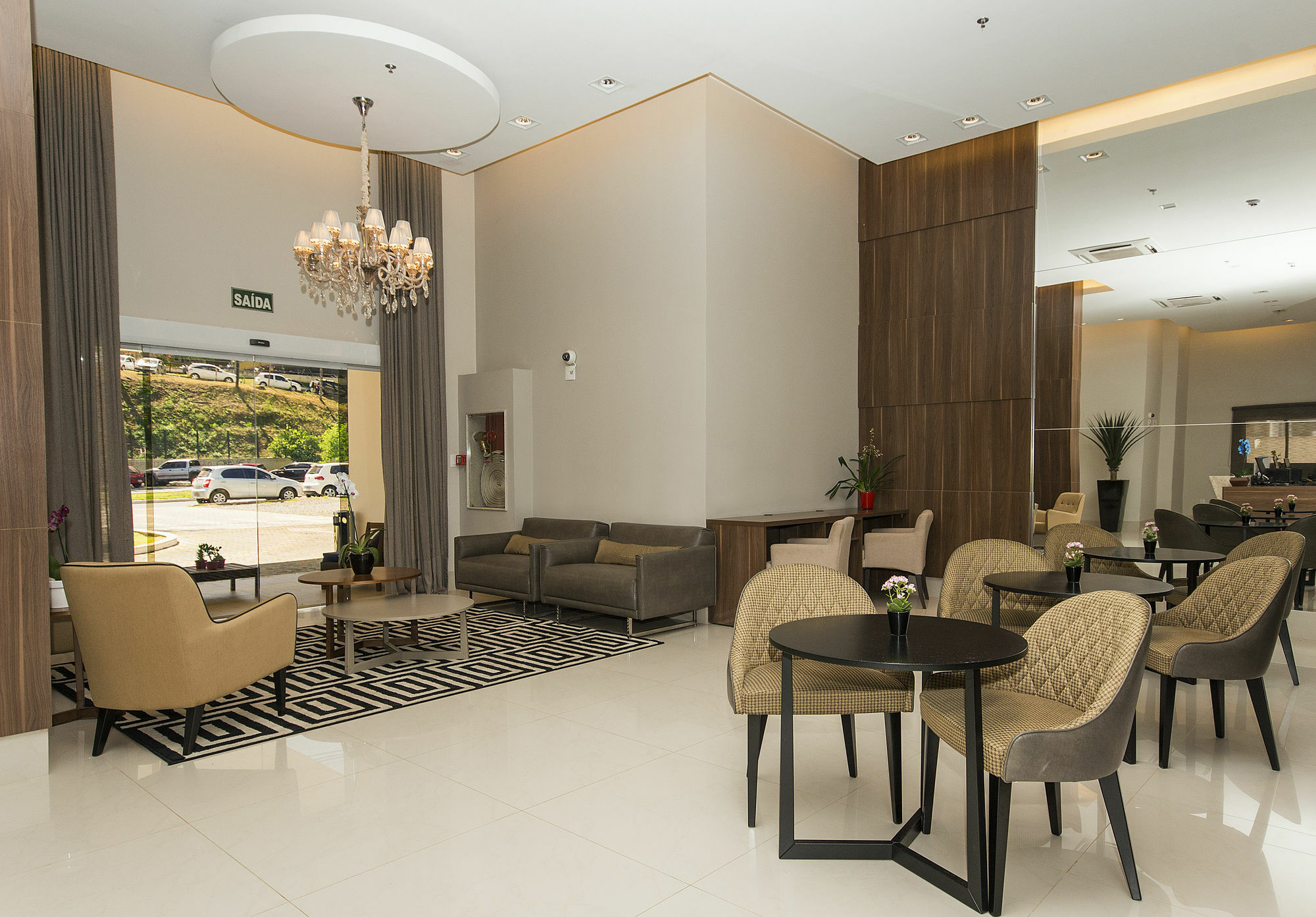 Comfort Hotel Cuiaba Екстер'єр фото