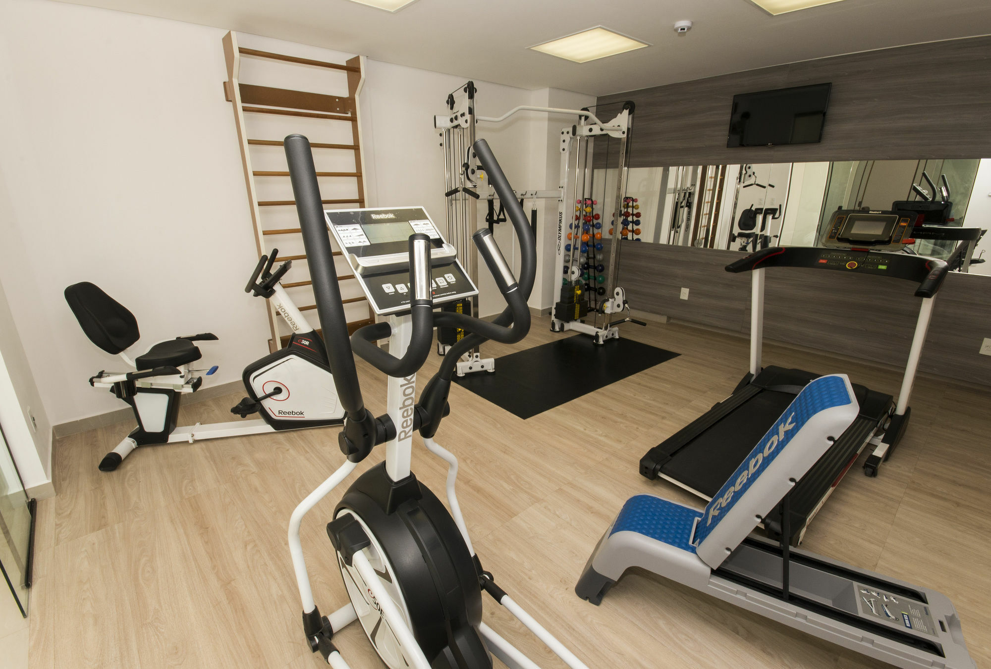 Comfort Hotel Cuiaba Екстер'єр фото
