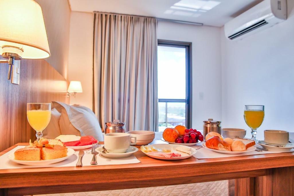 Comfort Hotel Cuiaba Екстер'єр фото