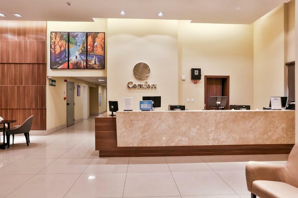 Comfort Hotel Cuiaba Екстер'єр фото