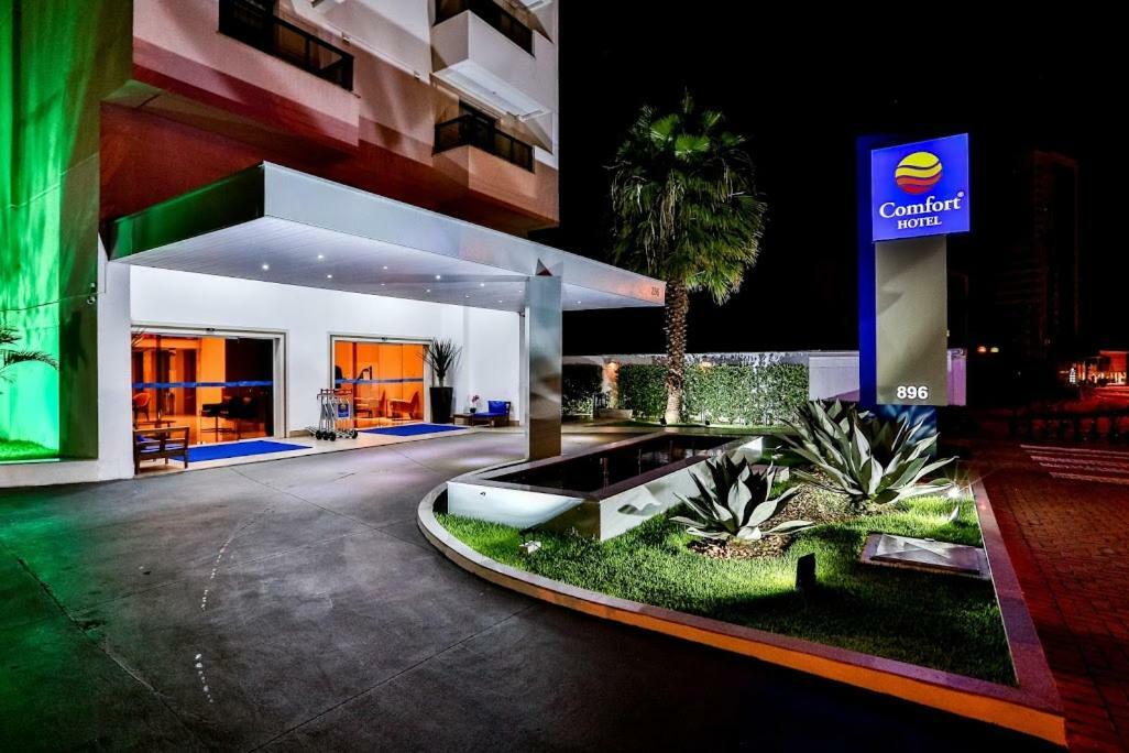 Comfort Hotel Cuiaba Екстер'єр фото