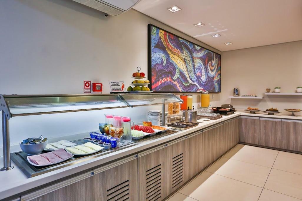 Comfort Hotel Cuiaba Екстер'єр фото