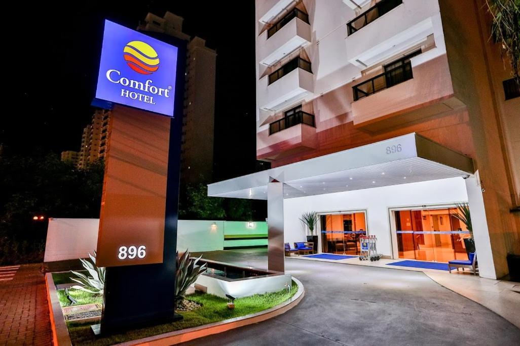 Comfort Hotel Cuiaba Екстер'єр фото